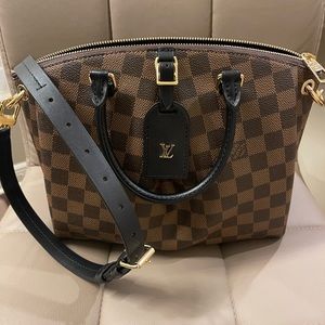 Like new condition LV Odeon tote PM